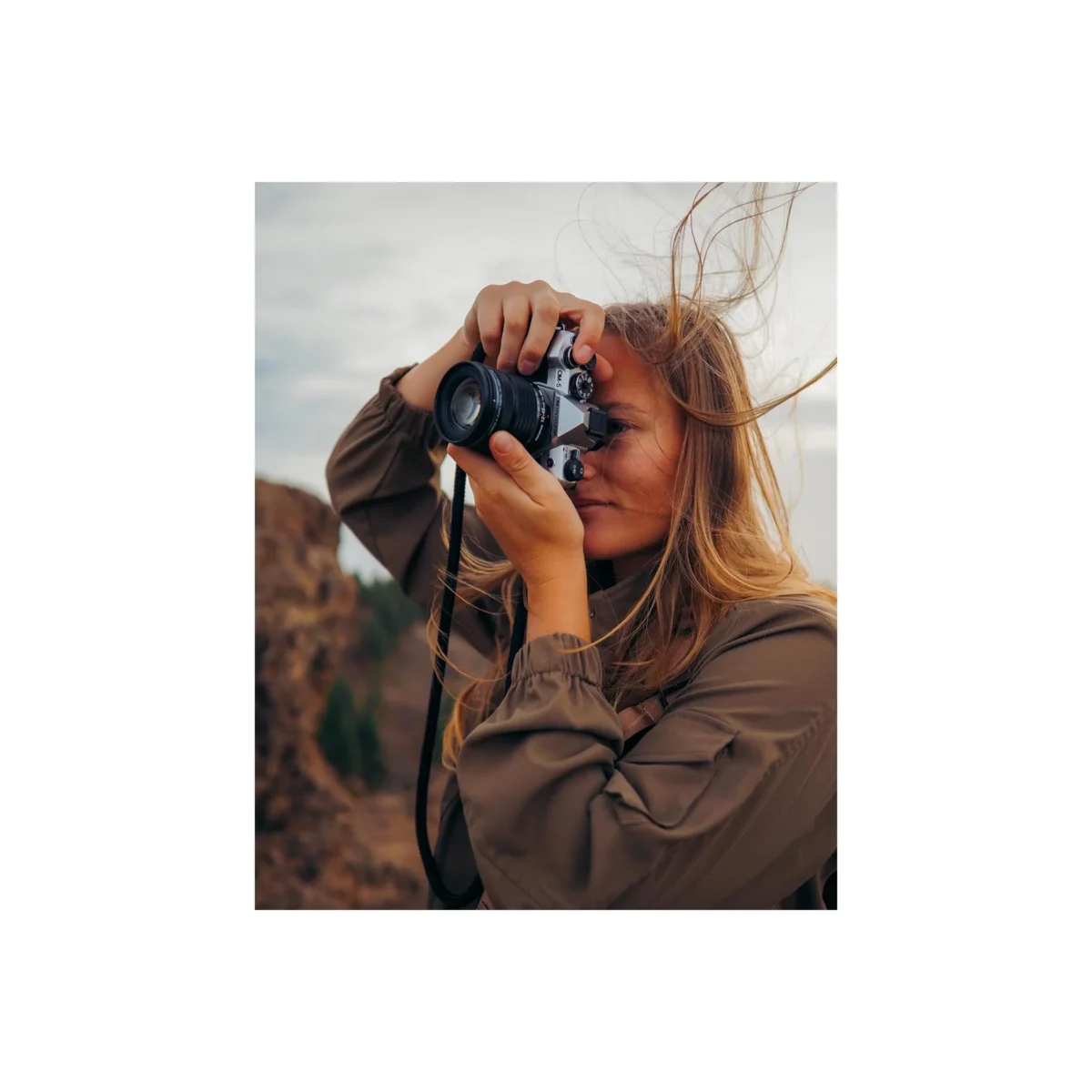 OM System OM-5 Mark II Silver 20MP Micro Four Thirds Camera with 12-45mm f/4 PRO Lens - Image 5